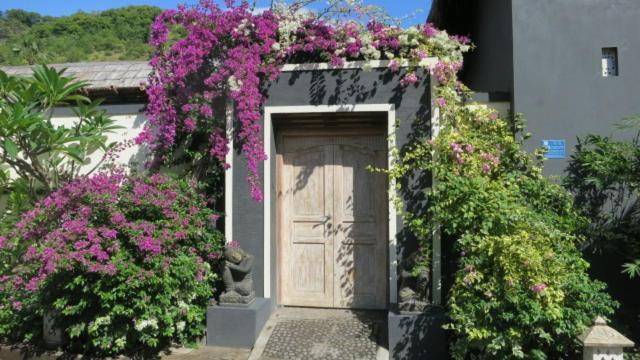 Aura Villa & Spa 아메드 외부 사진